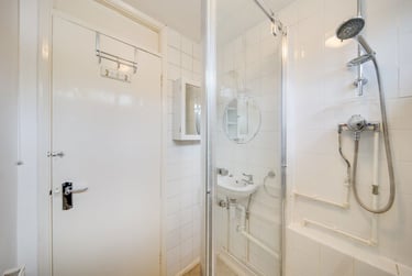 3 bed flat, Long Meadow Way, Hales Place, Kent, CT27DG - Image 12