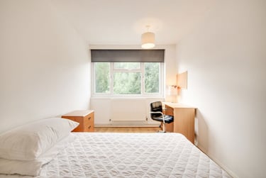 3 bed flat, Long Meadow Way, Hales Place, Kent, CT27DG - Image 7