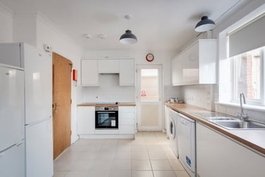 4 bed house, Somerset Road, Christchurch, Canterbury, CT11RH - Image 3