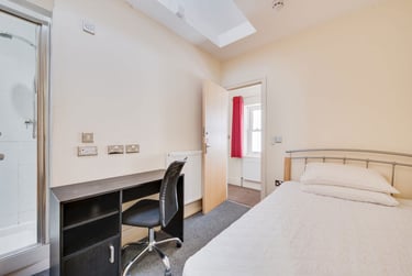 4 bed flat, Northgate (Flat), Christchurch, Kent, CT11BE - Image 8