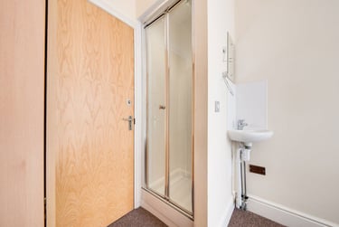 4 bed flat, Northgate (Flat), Christchurch, Kent, CT11BE - Image 15
