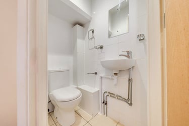 4 bed flat, Northgate (Flat), Christchurch, Kent, CT11BE - Image 9