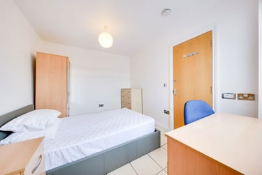 6 bed house, Downs Road, Hales Place, Kent, CT27TW - Image 4