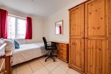 5 bed house, Warwick Road - Professional, Christchurch, Kent, CT11RQ - Image 13
