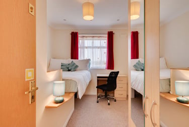 5 bed house, Warwick Road - Professional, Christchurch, Kent, CT11RQ - Image 14