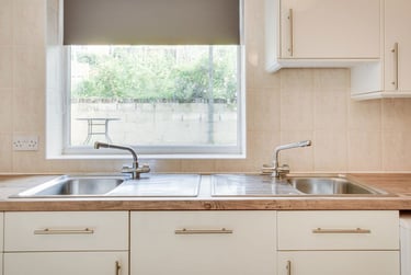 5 bed house, Devon Road - PROFESSIONAL, Christchurch, Kent, CT11RP - Image 8