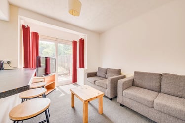 4 bed house, Old Park Avenue - Family, Christchurch, Kent, CT11DN - Image 4