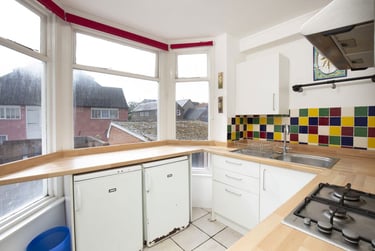 2 bed flat, Station Road West, St Stephens, Kent, CT28AN - Image 9