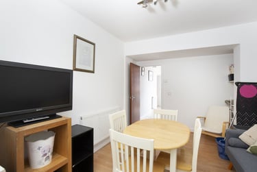 2 bed flat, Station Road West, St Stephens, Kent, CT28AN - Image 6