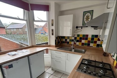 2 bed flat, Station Road West, St Stephens, Canterbury, CT28AN - Image 4