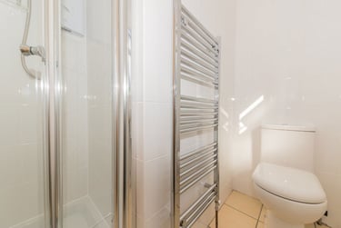 1 bed house, College Road - Room, Christchurch, Kent, CT11QX - Image 9