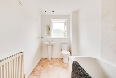 1 bed house, St Michaels Road - Room, St Stephens, Kent, CT27HQ - Image 11