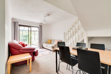 1 bed house, St Michaels Road - Room, St Stephens, Kent, CT27HQ - Image 3