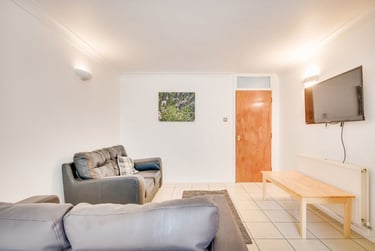 1 bed house, Regency Place -Room, Christchurch, Kent, CT11YS - Image 3