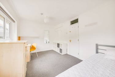 1 bed house, Regency Place -Room, Christchurch, Kent, CT11YS - Image 10