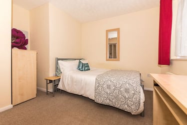 1 bed house, Tennyson Avenue - Room, Christchurch, Kent, CT11ER - Image 11
