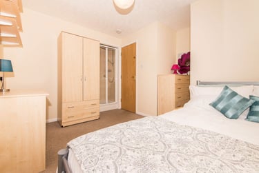 1 bed house, Tennyson Avenue - Room, Christchurch, Kent, CT11ER - Image 4