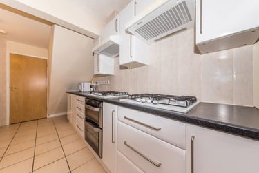 1 bed house, Tennyson Avenue - Room, Christchurch, Kent, CT11ER - Image 5