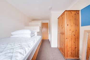 1 bed house, Shipman Avenue - Room, Harbledown, Kent, CT28PE - Image 10