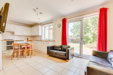 1 bed house, Warwick Road - Room, Christchurch, Kent, CT11RG - Image 5