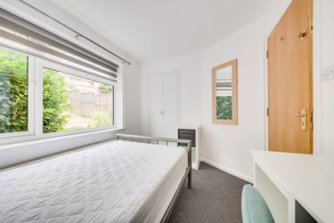 1 bed house, Godden Road - Room, Hales Place, Kent, CT27BZ - Image 8
