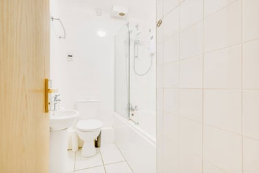 1 bed house, Regency Place -Prof Room, Christchurch, Kent, CT11YS - Image 8