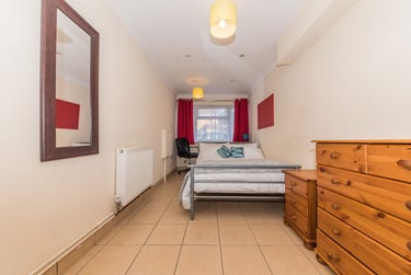 6 bed house, Field Avenue, Sturry, Canterbury, CT11TS - Image 9
