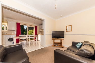 6 bed house, Field Avenue, Sturry, Canterbury, CT11TS - Image 8