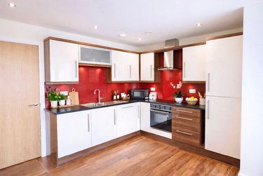 3 bed flat, 121 Fitzwilliam Street, Devonshire Green, Sheffield, S14JP - Image 1