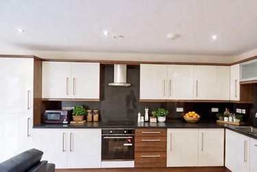 4 bed flat, 121 Fitzwilliam Street, Devonshire Green, Sheffield, S14JP - Image 2