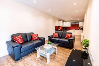 3 bed flat, Ecco, Highfield, Sheffield, S118BP - Image 1