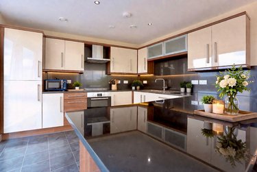6 bed flat, 112 Ecclesall Road, Sharrow, Sheffield, S118JB - Image 3