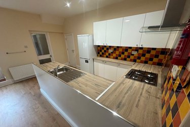 2 bed flat, Simonside Terrace, Heaton, Newcastle, NE65JX - Image 8