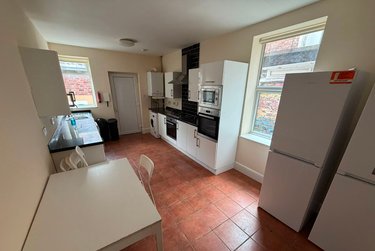 8 bed house, Mayfair Road, Jesmond, Newcastle, NE23DP - Image 2