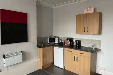 1 bed house, Flat 1, 112 Austhorpe Road, Harehills, Leeds, LS158EJ - Image 2