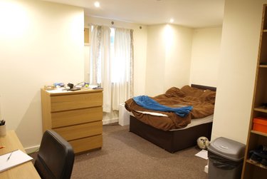 8 bed house, Richmond Mount, Hyde Park, Leeds, LS61DG - Image 2