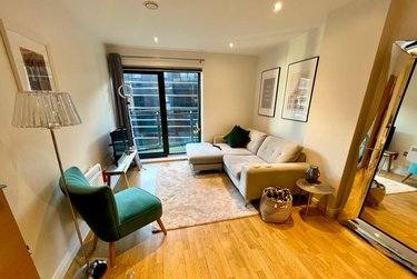 1 bed flat, Waterloo Street, Clarence Dock, Leeds, LS101GY - Image 2