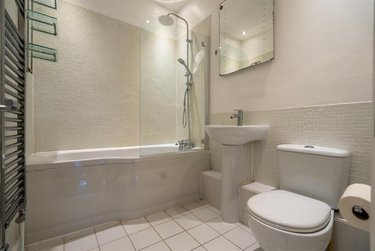 2 bed flat, Sophia Square, Limehouse, London, SE165XL - Image 7