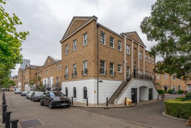 2 bed flat, Sophia Square, Limehouse, London, SE165XL - Image 13