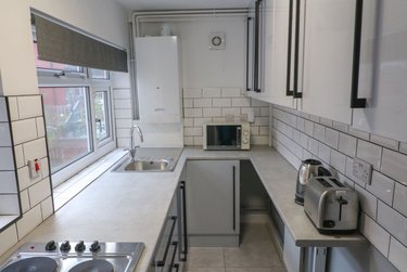 4 bed house, Carberry Place, Burley, Leeds, LS61QJ - Image 15