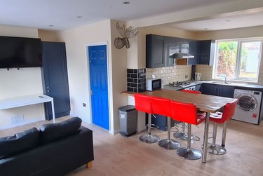 5 bed house, Oxford Road, Wincheap, Canterbury, CT13QS - Image 1