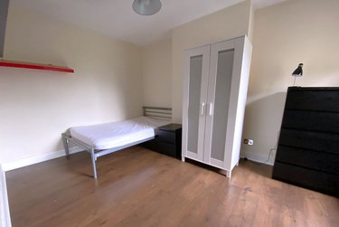 5 bed house, Guildford Road, Wincheap, Canterbury, CT13QD - Image 2