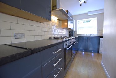 5 bed house, Tunstall Road, Hales Place, Canterbury, CT27BX - Image 1