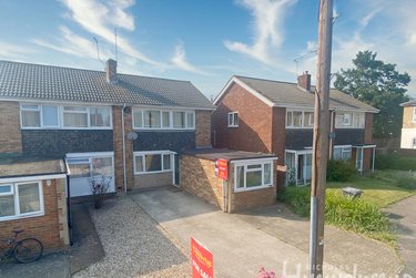 5 bed house, Mead Way, St Stephens, Canterbury, CT28BB - Image 1