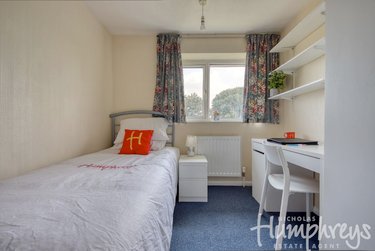 4 bed flat, Mead Way, St Stephens, Canterbury, CT28BB - Image 3