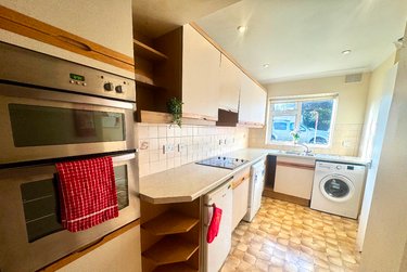 5 bed house, Kemsing Gardens, Hales Place, Canterbury, CT27RF - Image 3