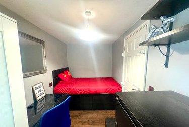 7 bed house, Tenterden Drive, Hales Place, Canterbury, CT27BJ - Image 9