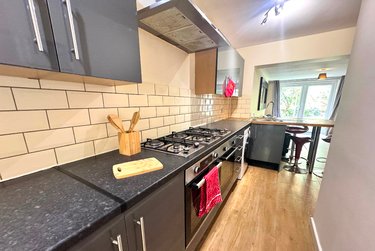 5 bed house, Godden Road, Hales Place, Canterbury, CT27BY - Image 2