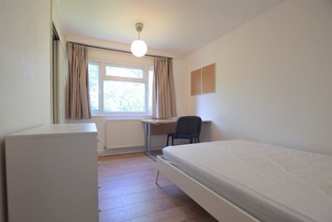 3 bed flat, Hawe Close, Hales Place, Canterbury, CT27DL - Image 10