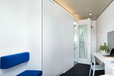 Standard En Suite at Scape Guildford, 1 Kernel Court, Walnut Tree Close, Guildford, GU14BJ - Image 2